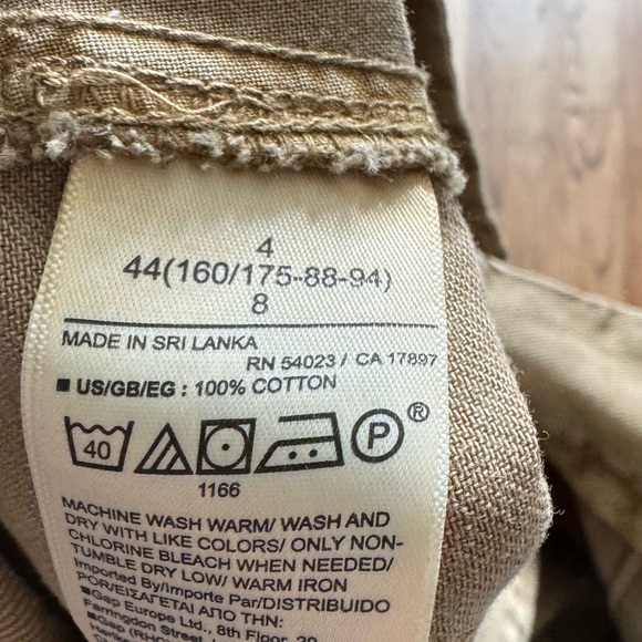 GAP Midrise Loose Khaki Cargo Pants Size 4 - Picture 9 of 10